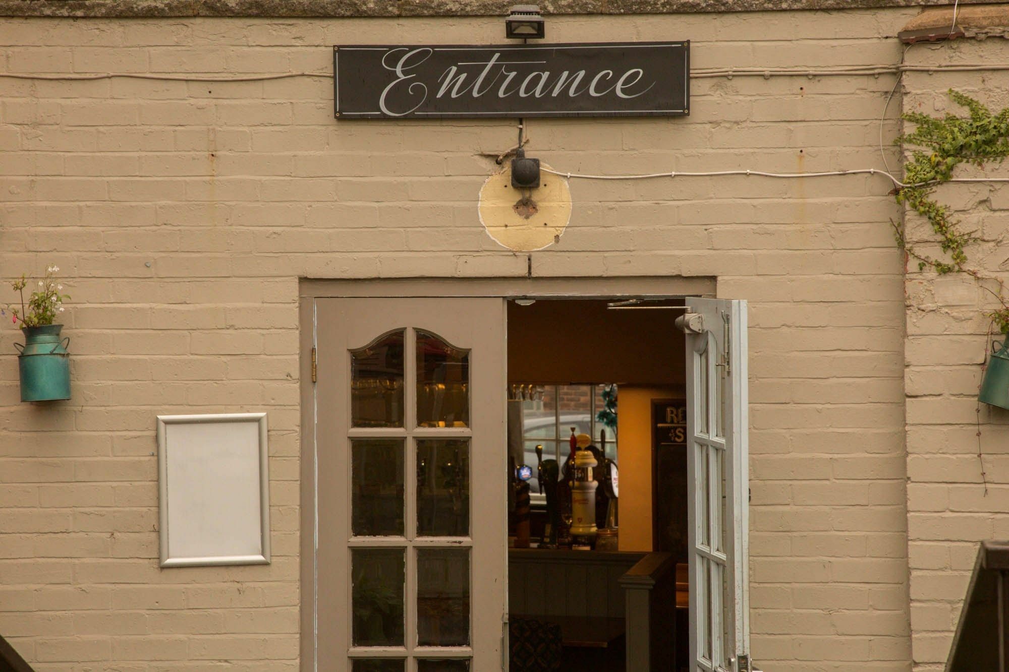 The Red Lion Coleshill Hotel Exterior photo